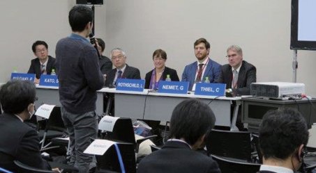 質疑応答の様子の画像