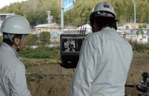 データ確認の様子の写真