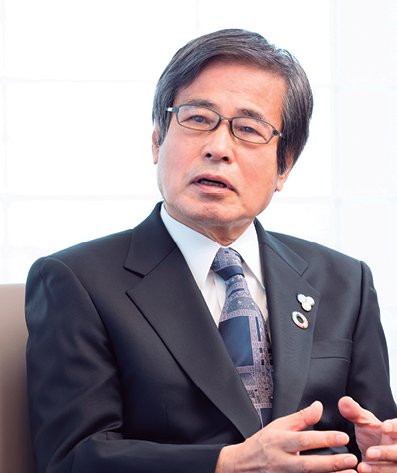 石塚理事長写真