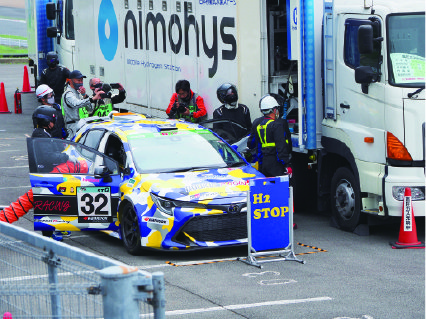 レース中の様子の写真