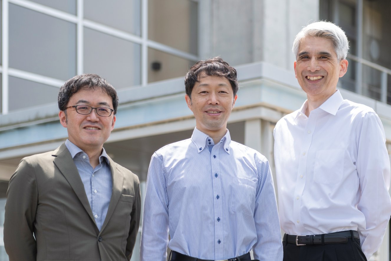 眞野 浩行氏（左）、小倉 勇氏（中）、藤田 克英氏（右）